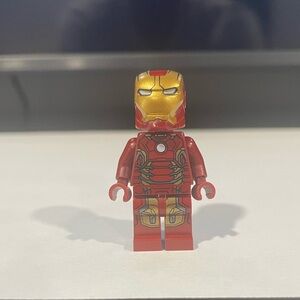 LEGO Super Heroes Iron Man Mark 43 Armor Minifigure 76031 76032 76038